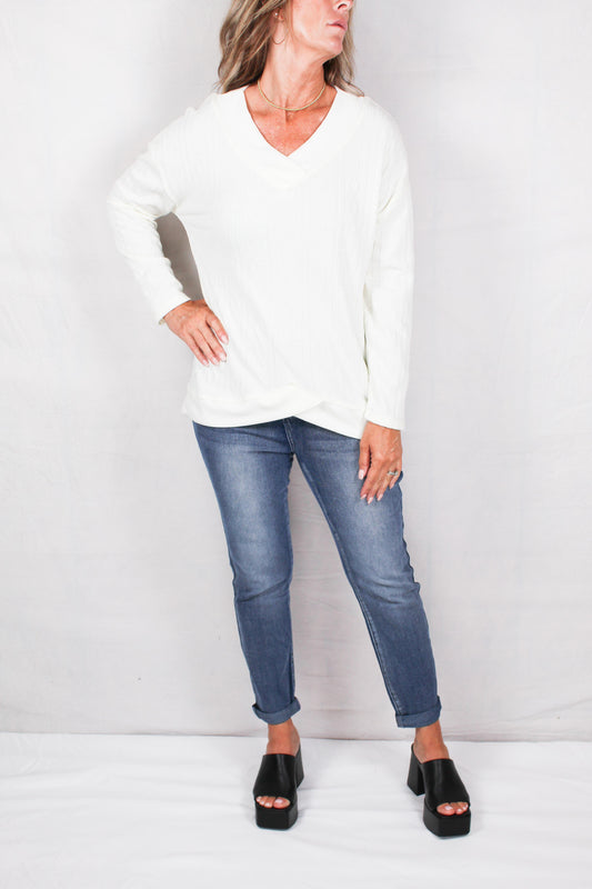 FM35807-V - Vanilla (G) - Long Sleeve V-Neck Crossover Hem Top A2318 - Pack