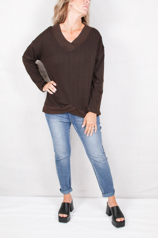 FP35807F-B - Brown (E) - Long Sleeve V-Neck Crossover Hem Top - Plus A2321 - Pack