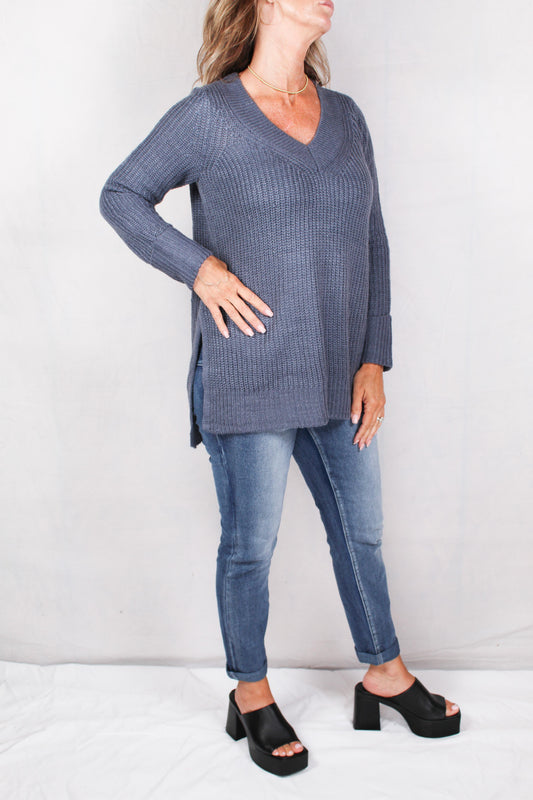 GS00531-G - Grisalle( blue) - V-Neck Sweater Tunic With Rolled Cuff A2728 - Pack