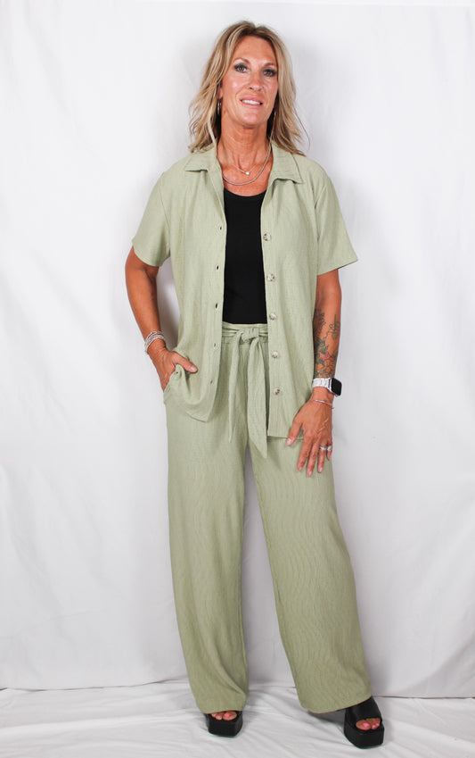 FM36042-D-S - Sage - Textured Button Front Top A3059 - Pack