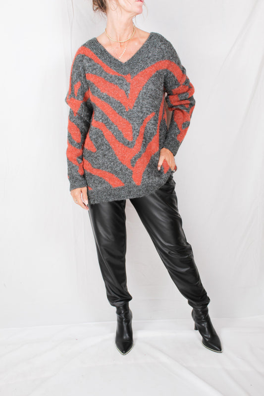 J2F211884135-S - Spliced Zebra - V-Neck Sweater A654 - Pack