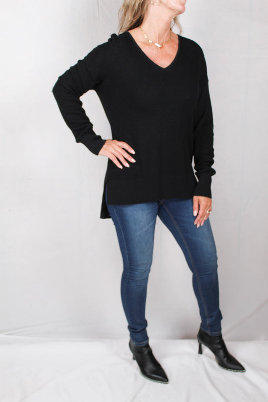 F21150-B - Black - V-Neck Sweater A774 - Pack