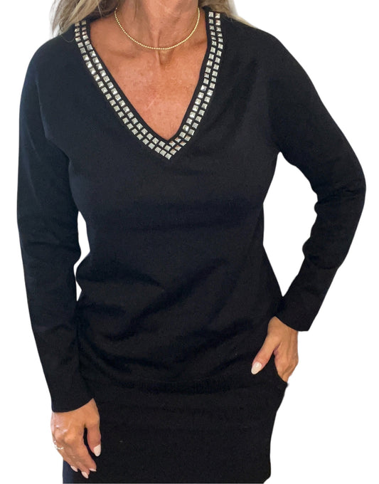 ST818D8U4-B - Black - V-Neck Sweater with Trim A2748 - Pack