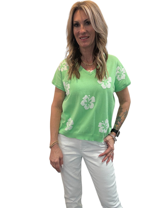 NS2234-K - Keylime White - Hibiscus V-Neck Sweater Short Sleeve A3763 - Pack