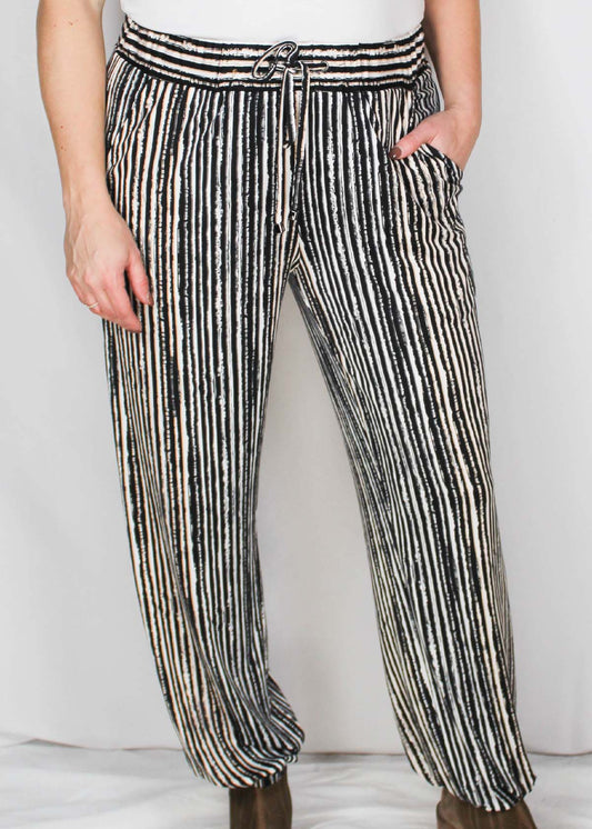 SK7233A-B - Black / White ( 2658 ) Jogger A1838 - Pack